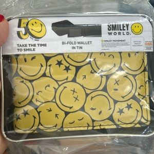 Concept One Accessories Bi Fold Smiley Wallet